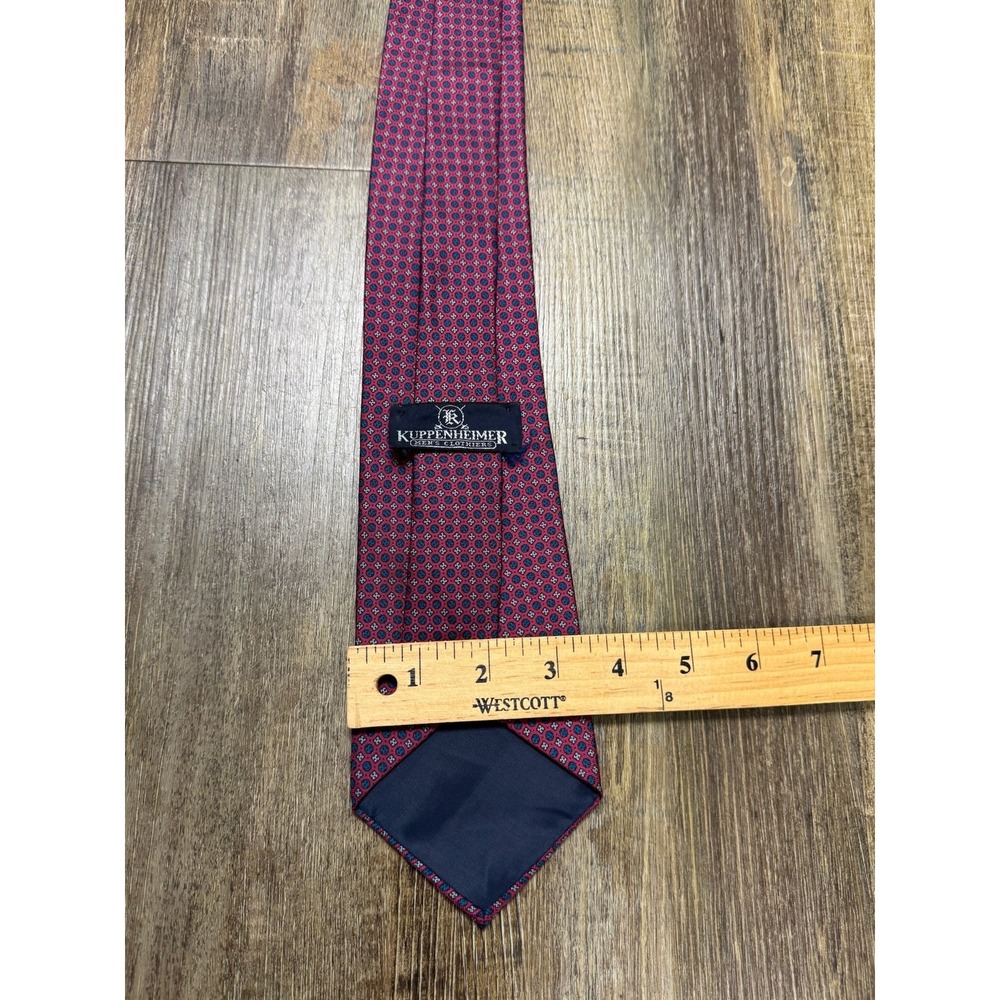 Kuppenheimer Tie Men s Size S Red Silk Patterned‎ Neckwear - Excellent Condition - Picture 4 of 9